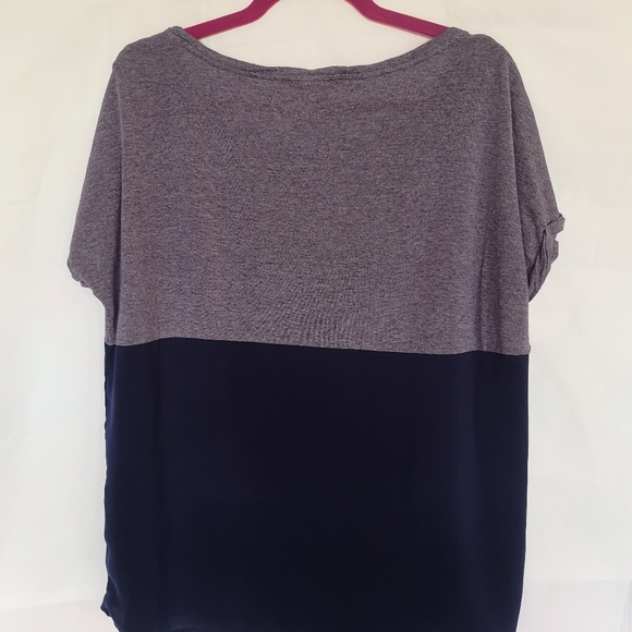 Loose Fitting Top, Good for Pregnancy - Picture 3 of 5